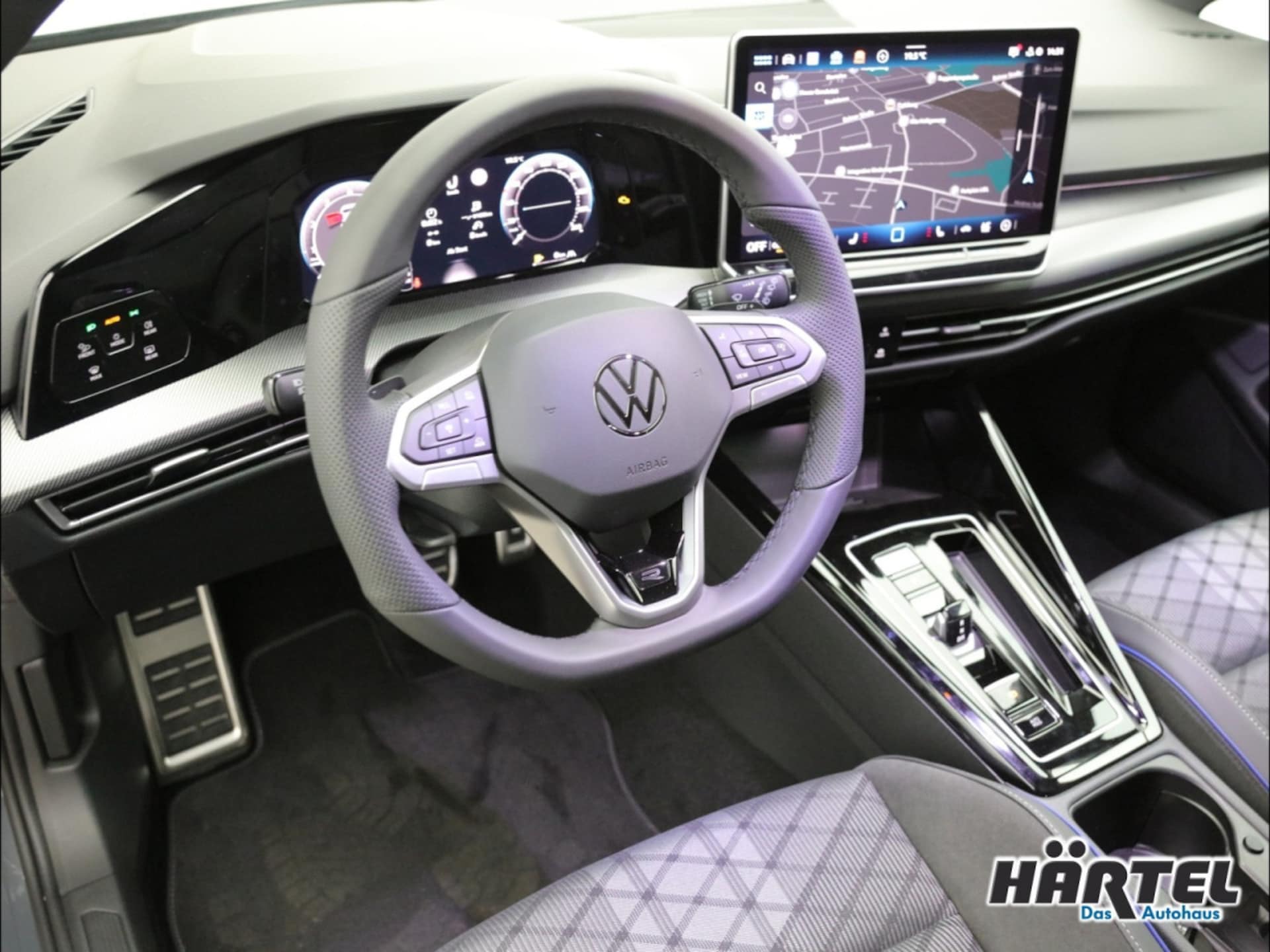 Volkswagen Golf R-Line