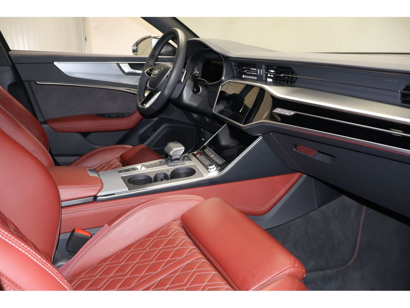 Bild über Audi S6 Avant TDI quattro tiptronic - für weitere Informationen kontaktieren Sie den Audi Partner