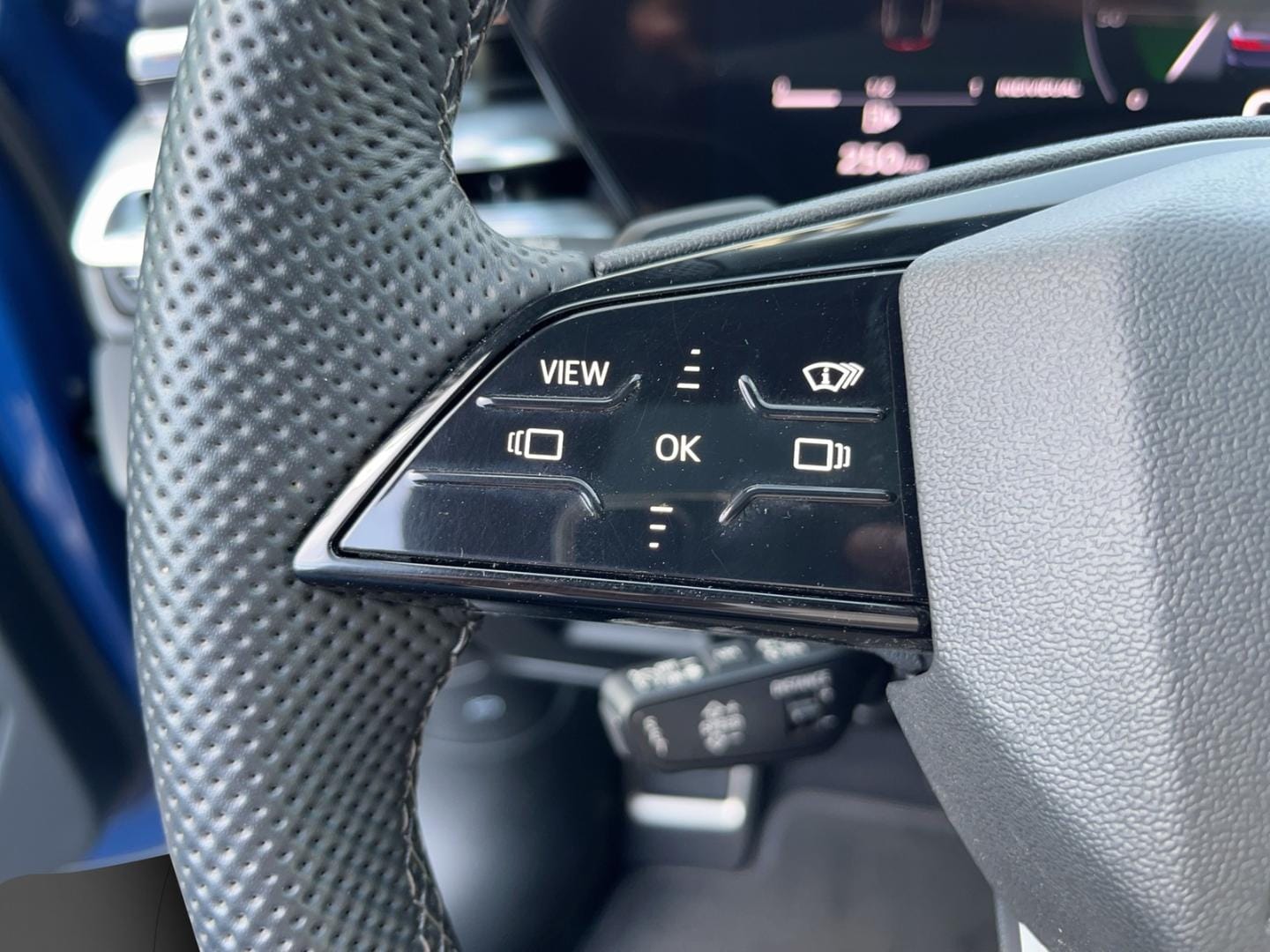 Bild über Audi A6 Avant TDI quattro 150 kW S tronic - für weitere Informationen kontaktieren Sie den Audi Partner