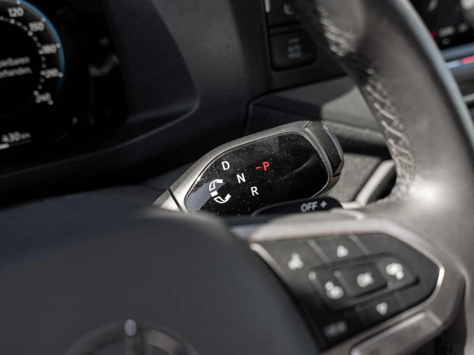 Volkswagen Crafter Kasten mittlerer Radstand – Bild 21