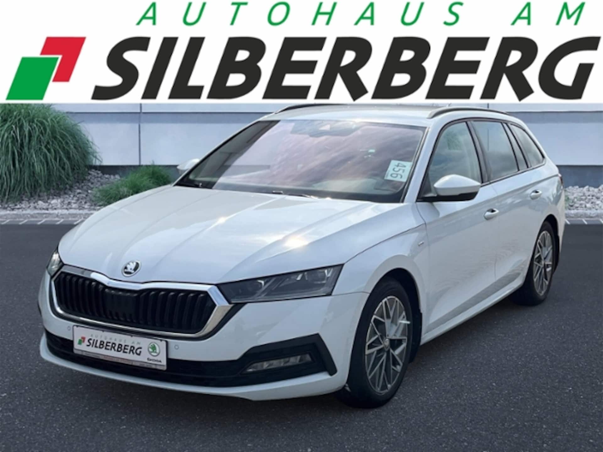 Skoda Octavia Combi 2023 — 2.0TDI DSG NAVI AHK ACC