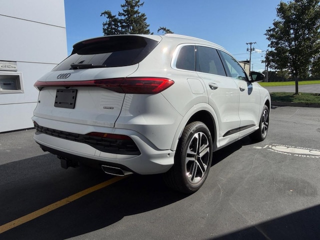 2026 Audi Q5 Premium Plus - Photo 10