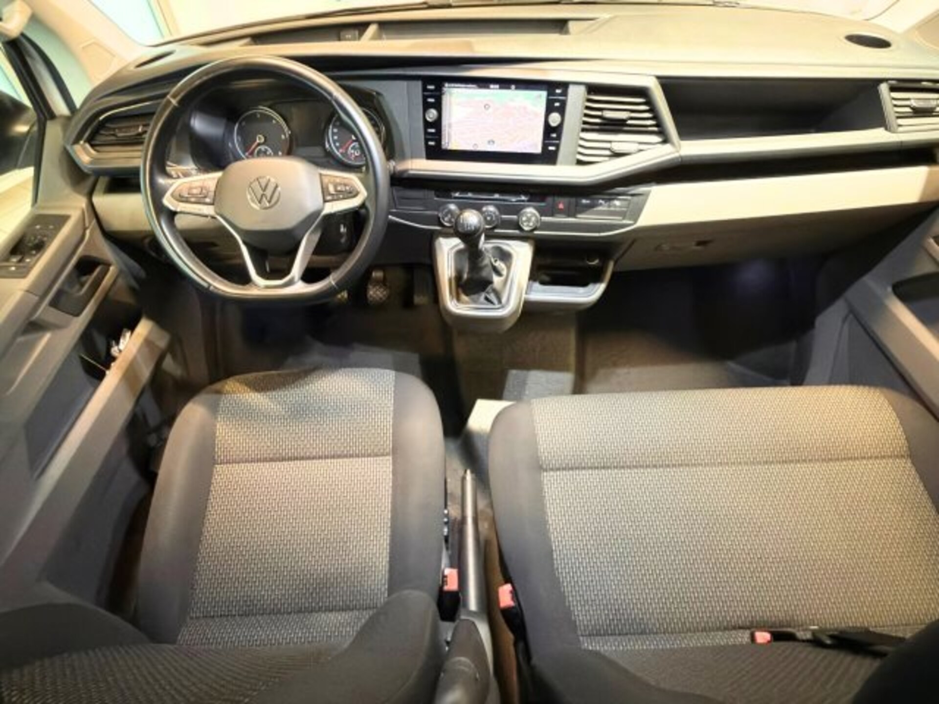 Volkswagen T6.1 Transporter Kasten langer Radstand