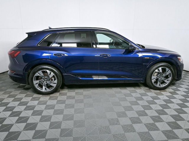 2022 Audi e-tron