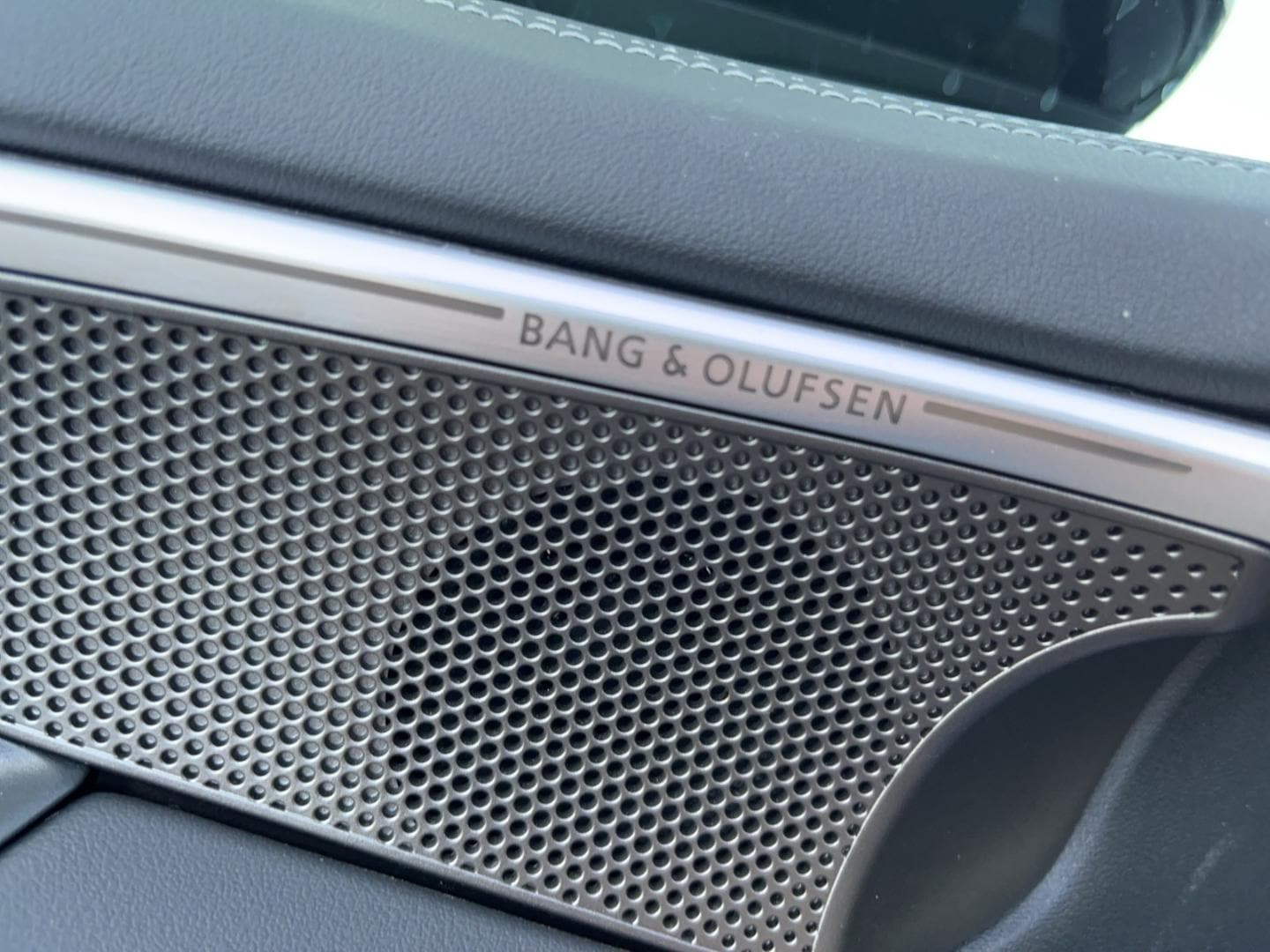 Bild über Audi A6 Avant TDI quattro 150 kW S tronic - für weitere Informationen kontaktieren Sie den Audi Partner