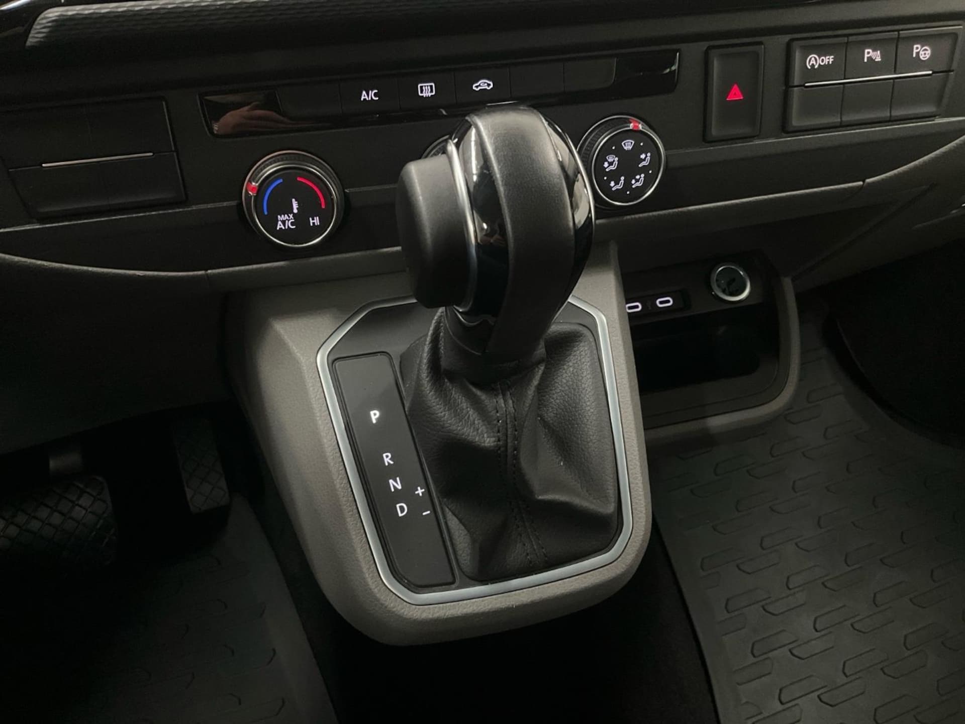 Volkswagen T6.1 Caravelle langer Radstand Comfortline