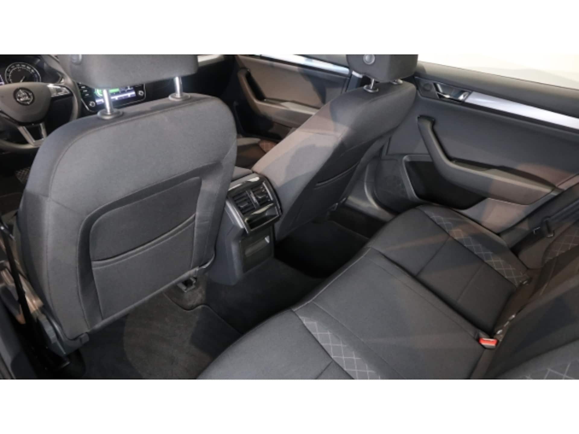 Skoda Superb Combi Active