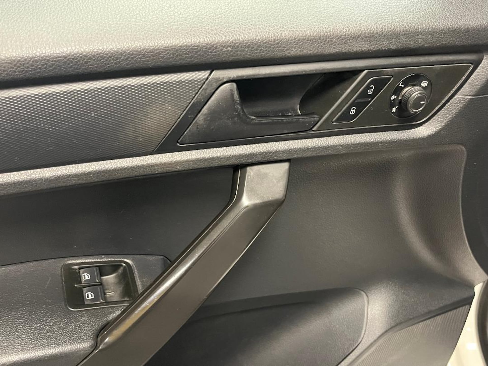 Volkswagen Caddy Maxi Kasten Basis-Modell