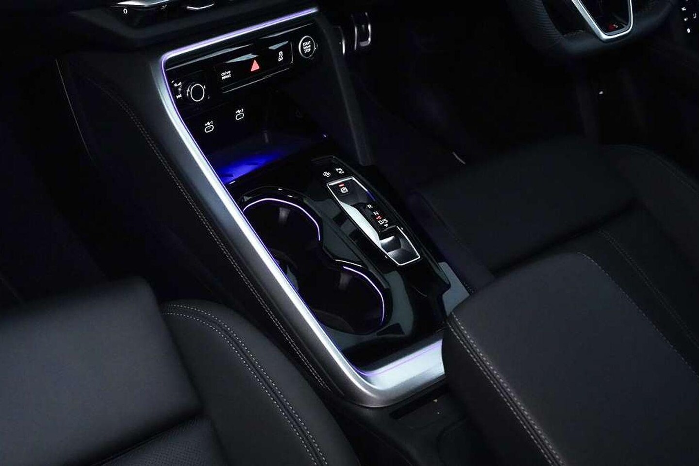 Image about Audi Q5 SUV TDI quattro 150 kW sport