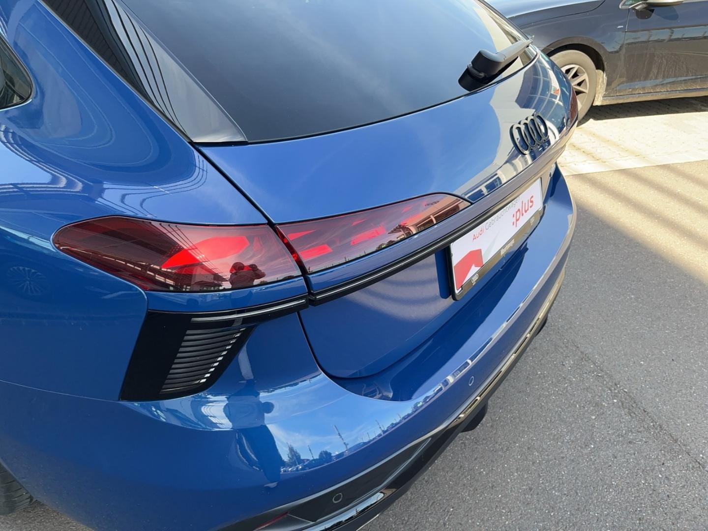 Bild über Audi A6 Avant TDI quattro 150 kW S tronic - für weitere Informationen kontaktieren Sie den Audi Partner