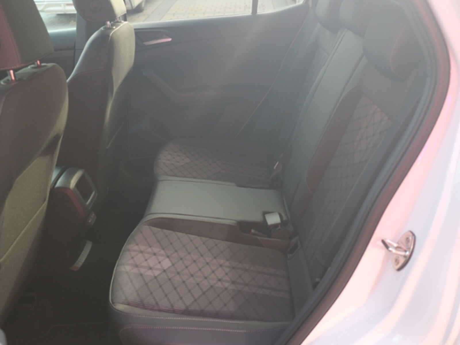 Volkswagen T-Cross – Bild 12