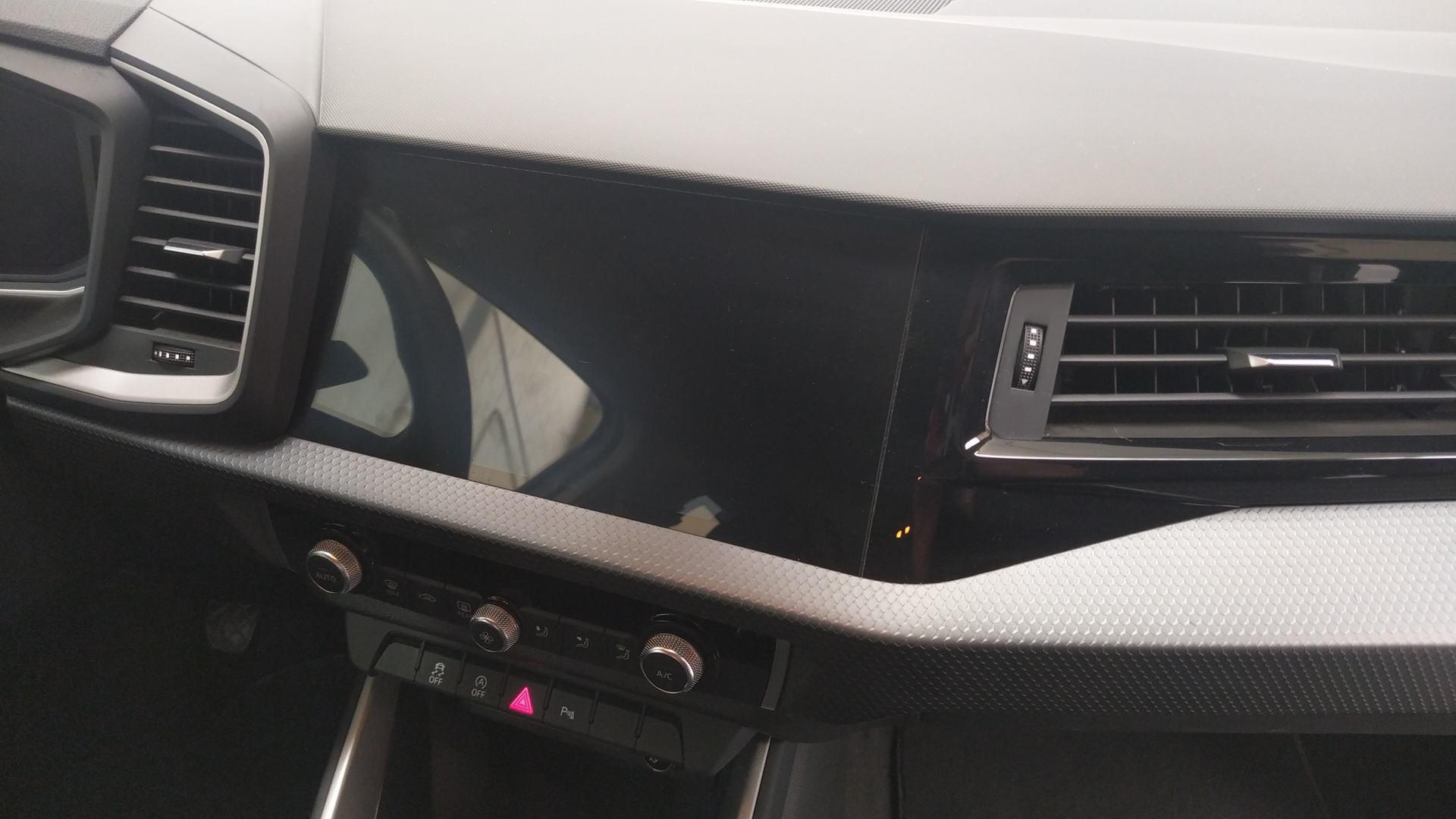 Image about Audi A1 Sportback Adrenalin edition 30 TFSI 81 kW (110 CV) 6 vel.