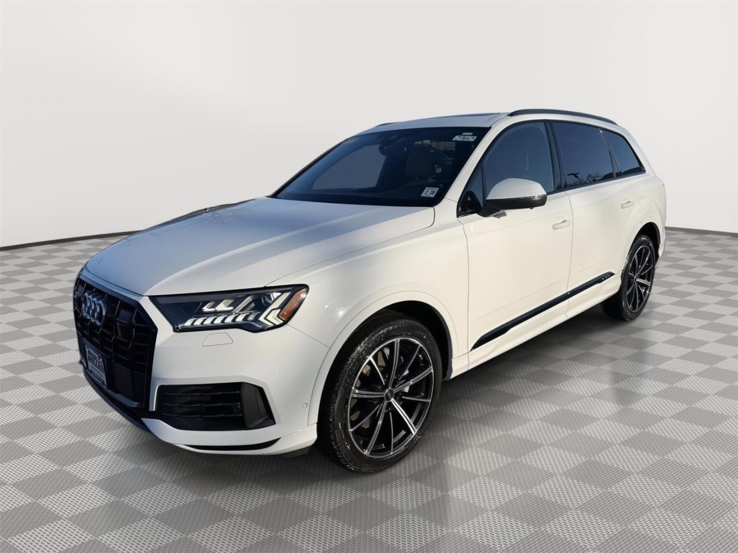 2023 Audi Q7 55 Premium Plus quattro Tiptronic's photo