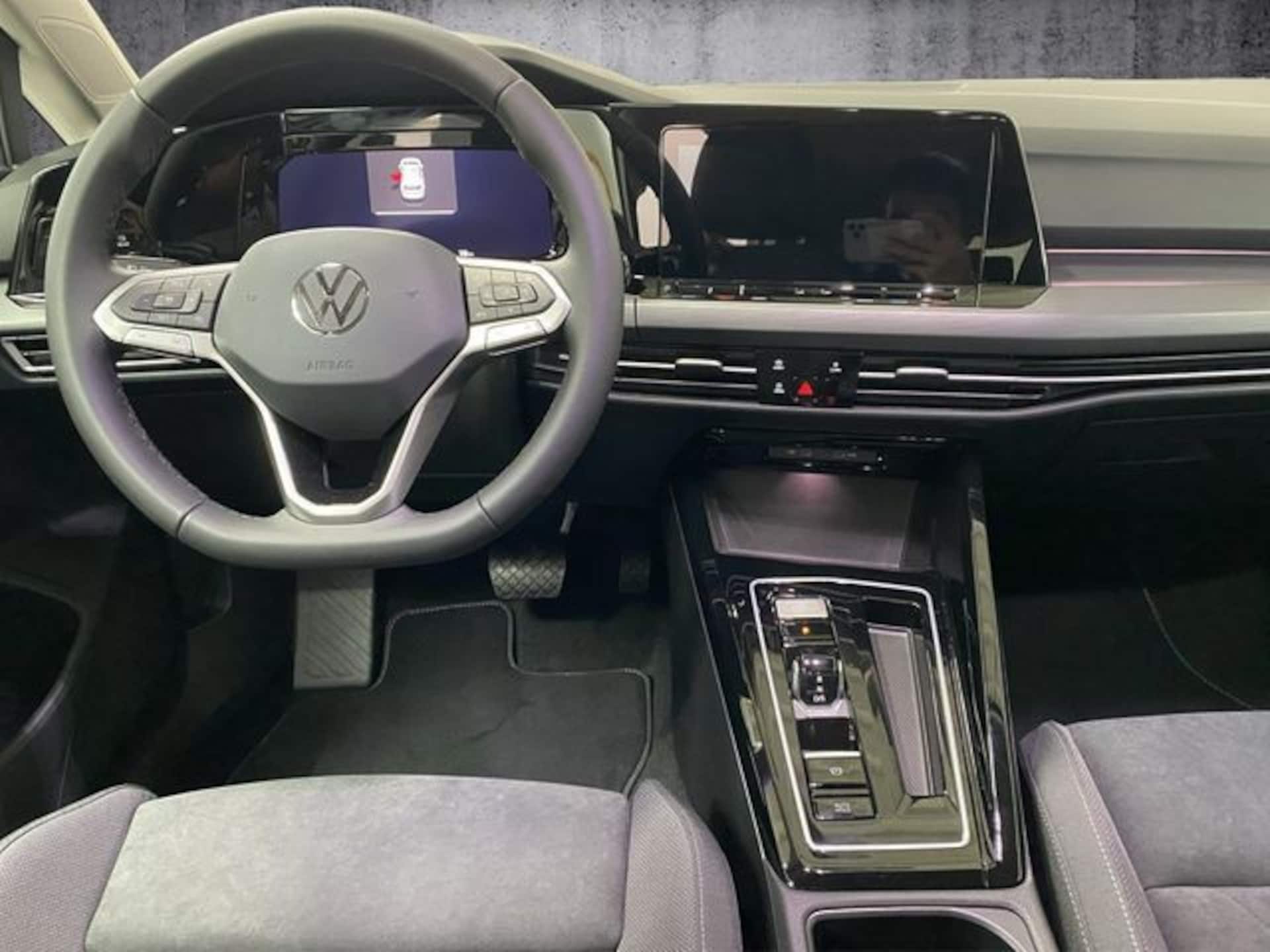 Volkswagen Golf Style