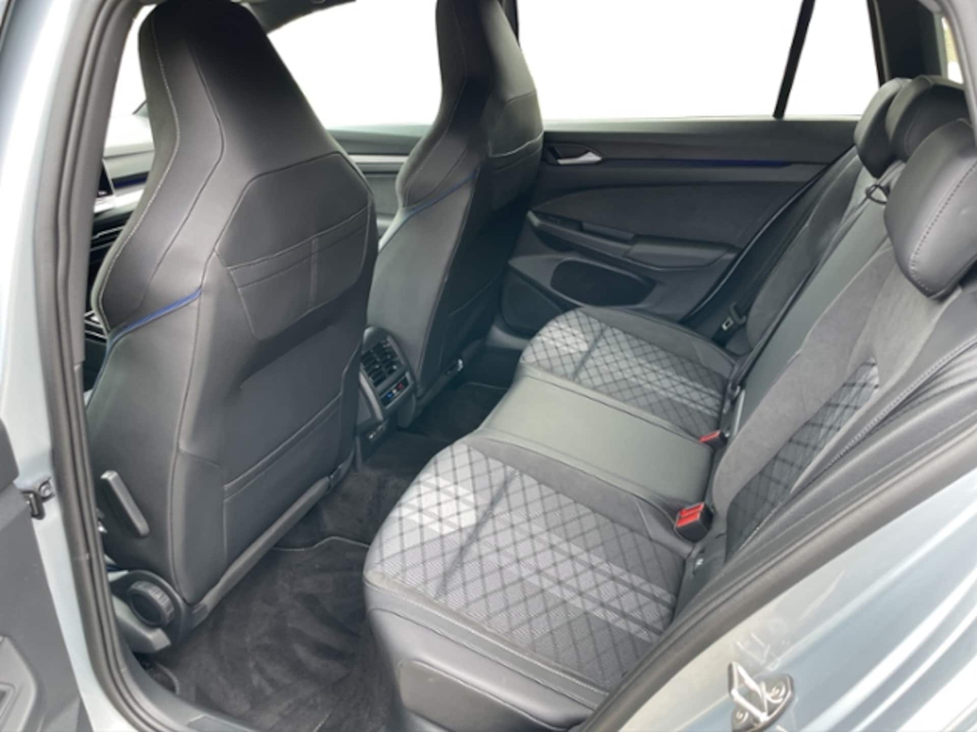 Volkswagen Golf Variant R-Line