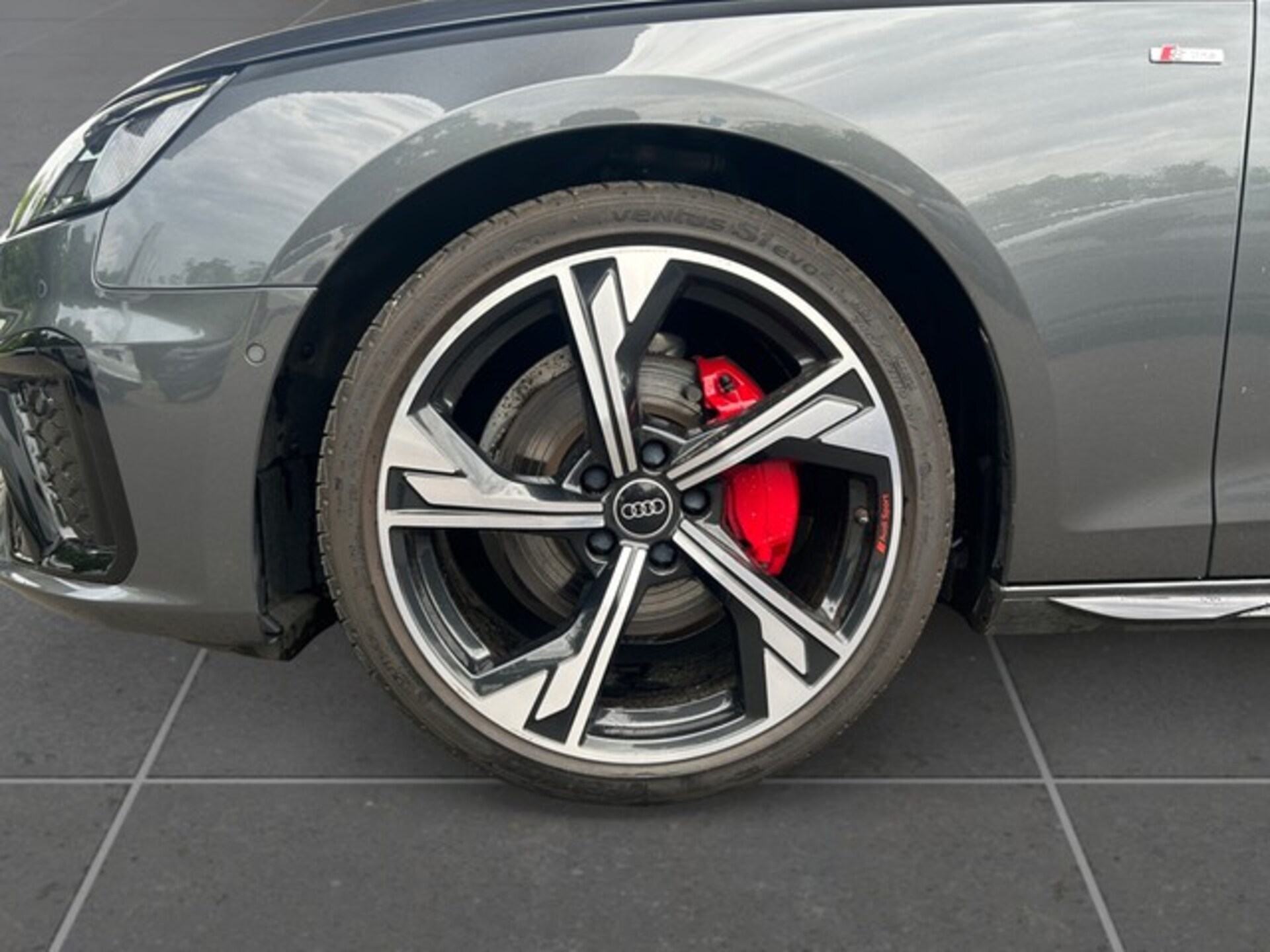Audi A4 Avant S line