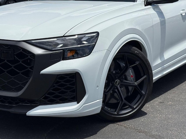 2026 Audi RS Q8 SUV performance