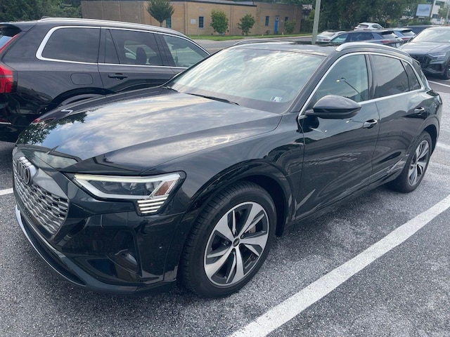2024 Audi Q8 e-tron