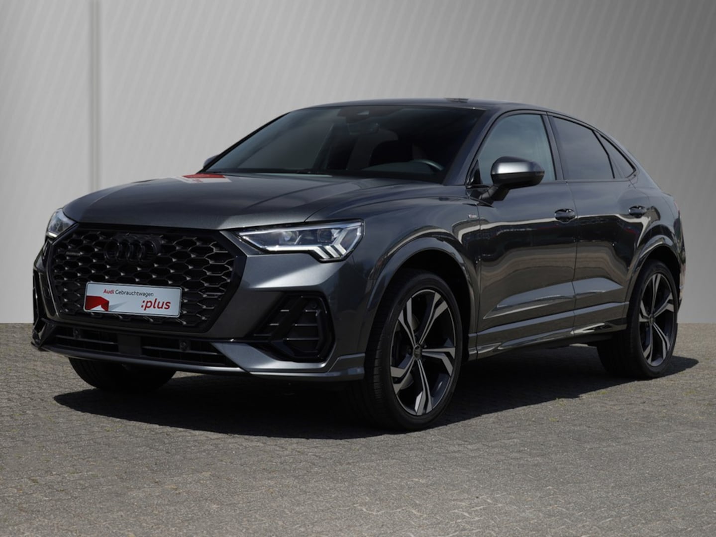 Bild über Audi Q3 Sportback S line 40 TFSI quattro S tronic - für weitere Informationen kontaktieren Sie den Audi Partner