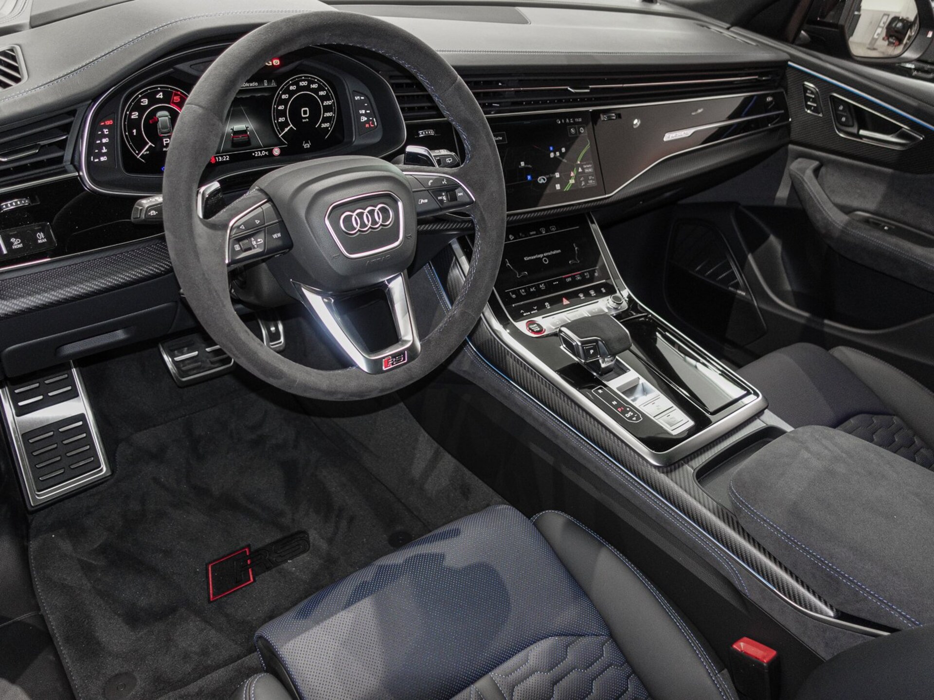 Audi RS Q8 SUV performance
