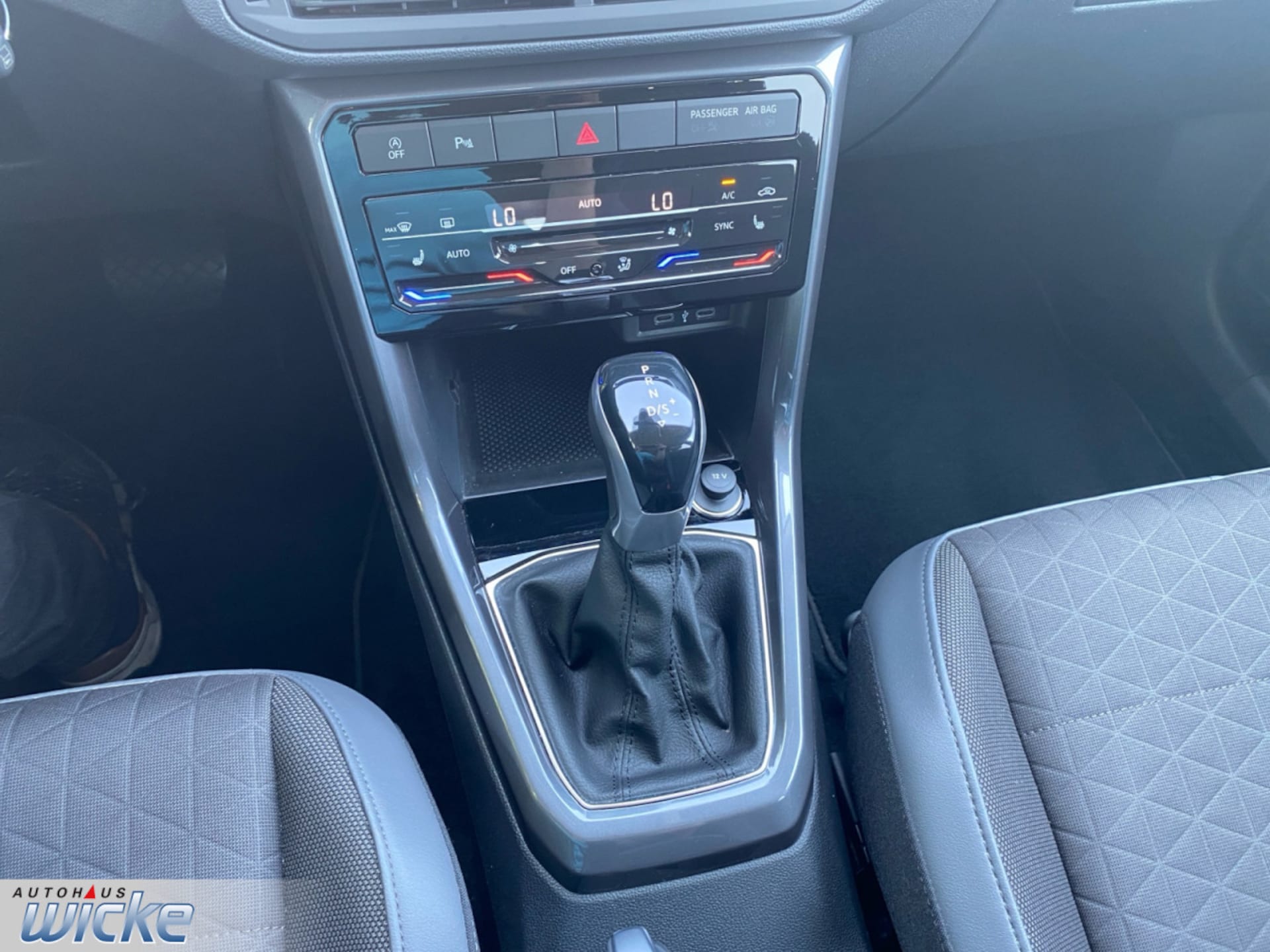 Volkswagen T-Cross Style