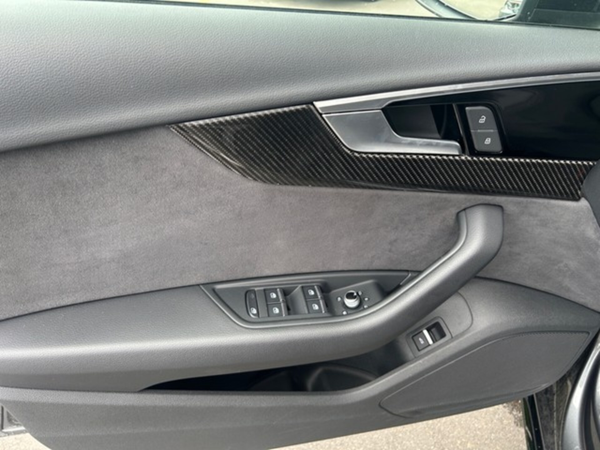 Audi A4 Avant S line