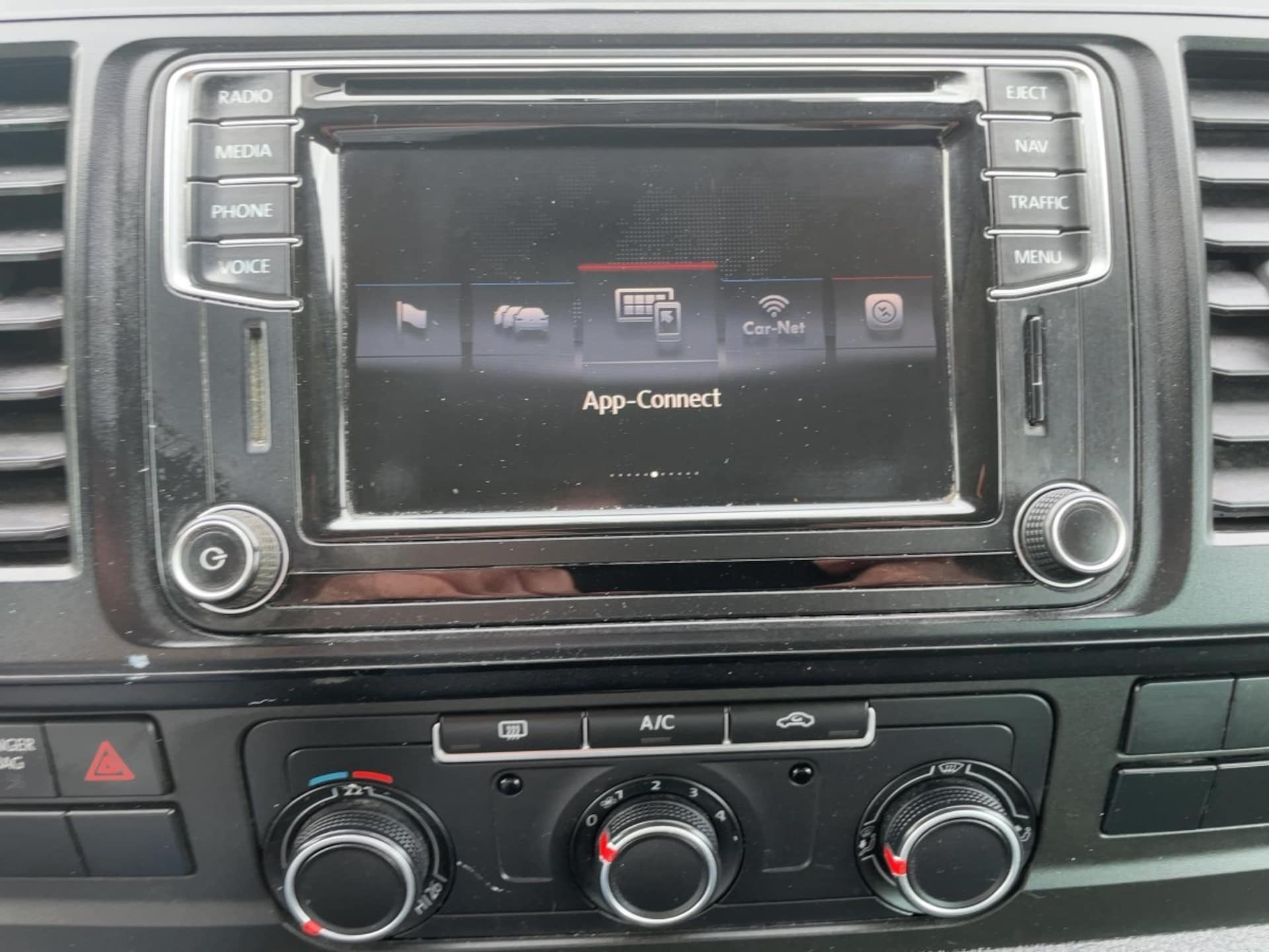 Volkswagen T6 Transporter Kombi langer Radstand