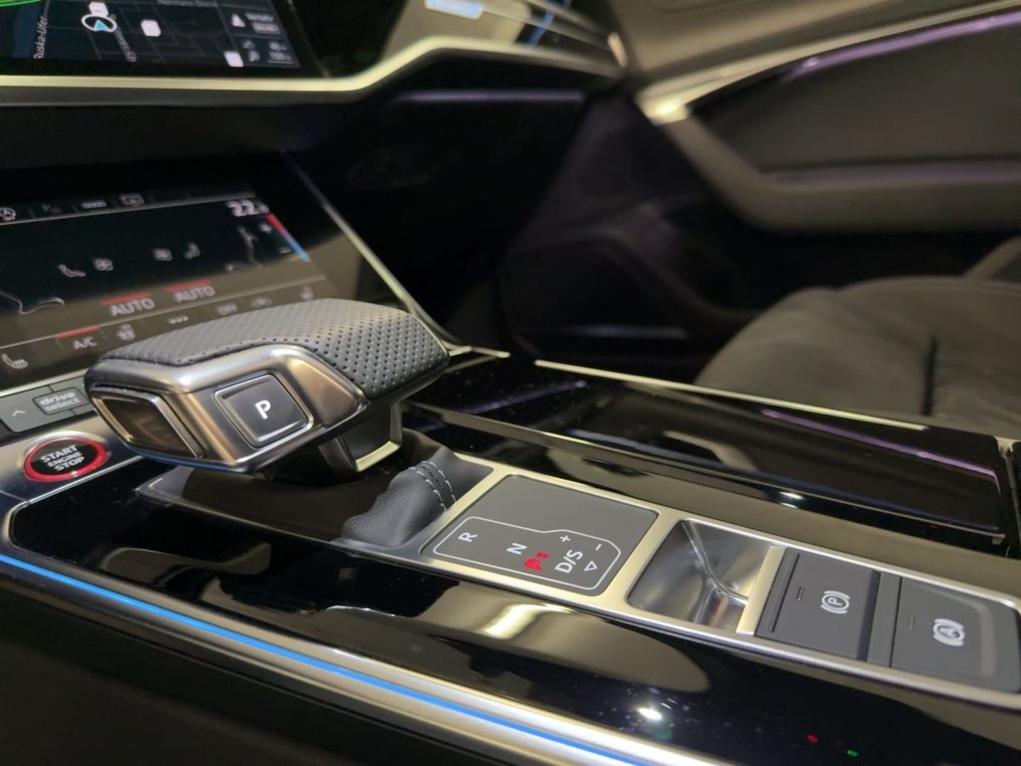 Bild über Audi S6 Avant TDI quattro tiptronic - für weitere Informationen kontaktieren Sie den Audi Partner