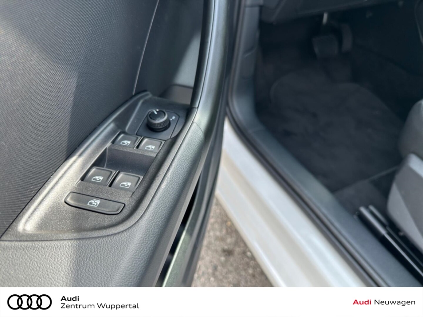 Bild über Audi A1 Sportback 25 TFSI S tronic - für weitere Informationen kontaktieren Sie den Audi Partner