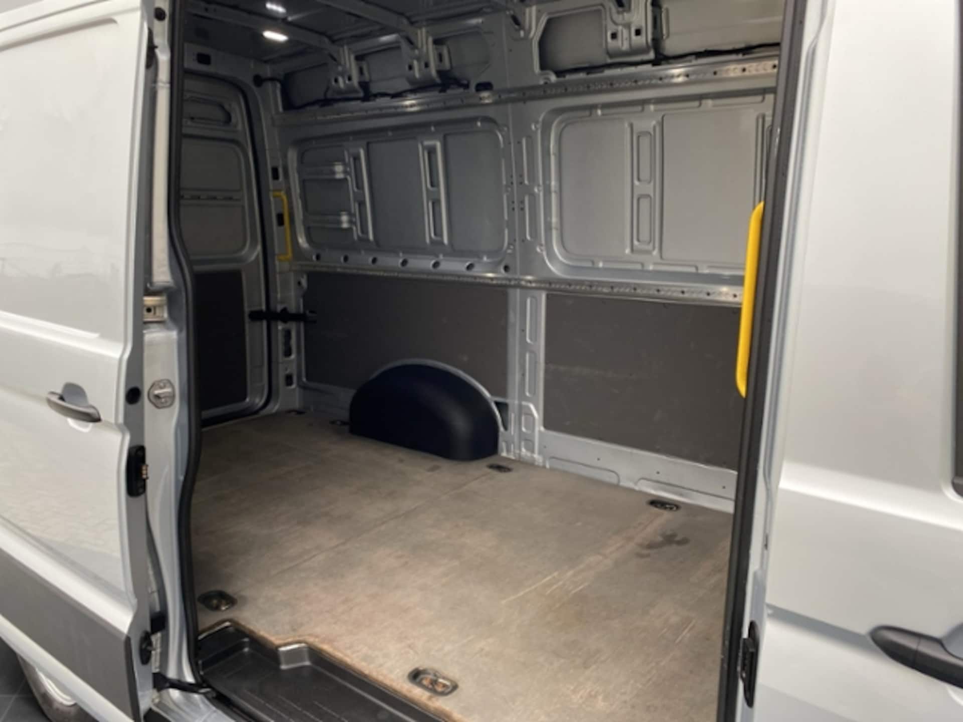 Volkswagen Crafter Kasten mittlerer Radstand