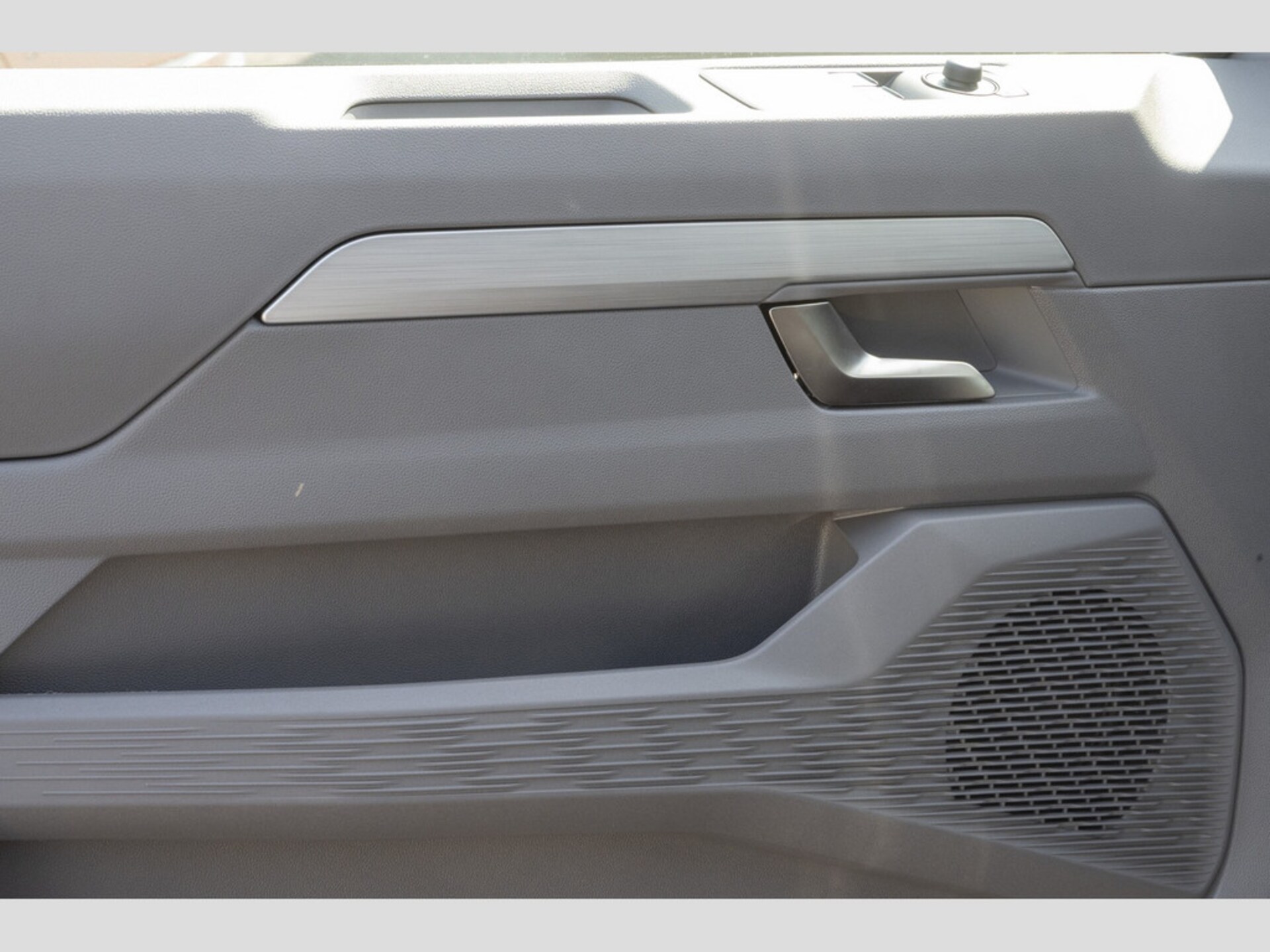 Volkswagen Caravelle langer Radstand Life