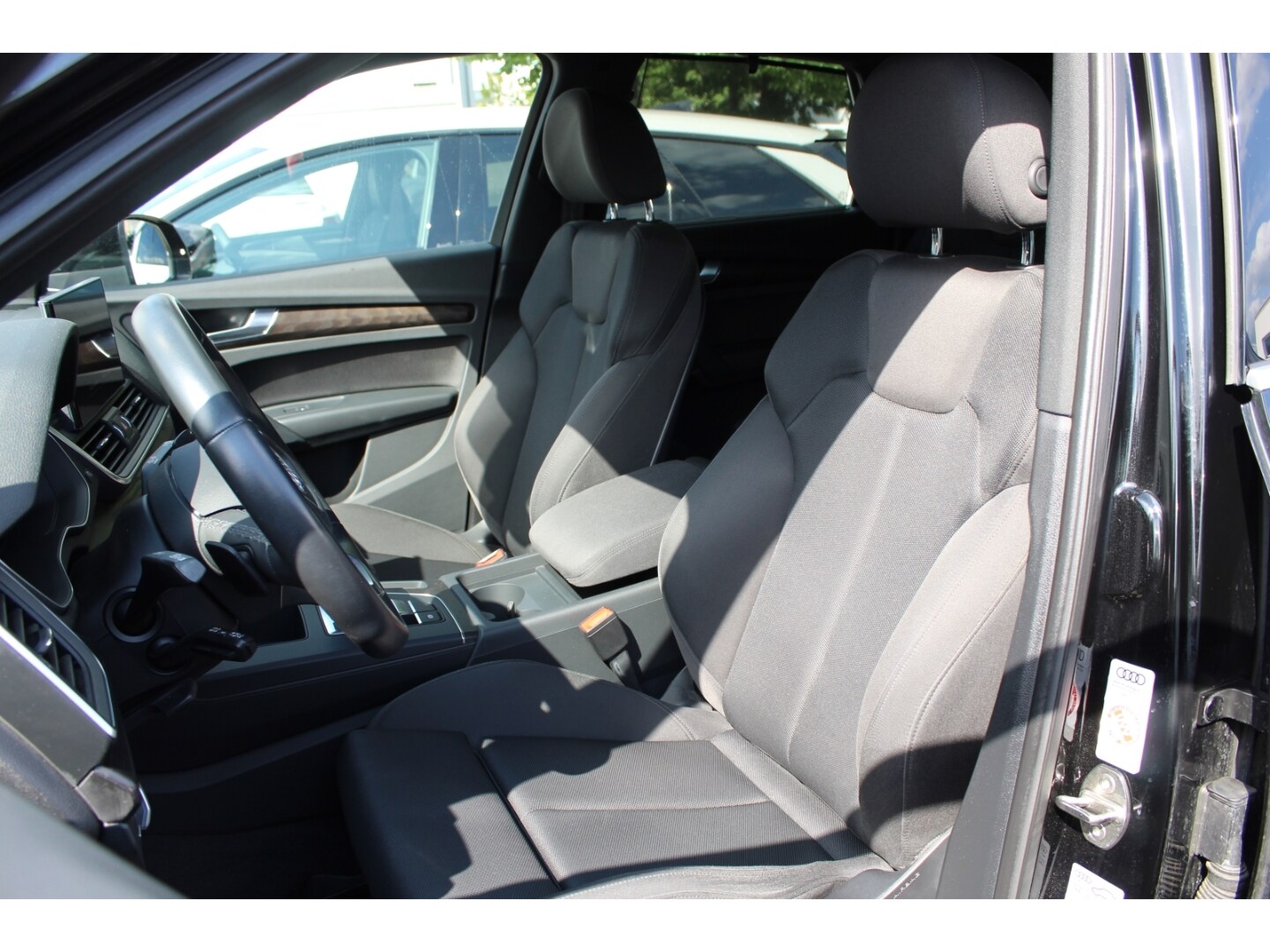 Image about Audi Q5 40 TDI quattro S tronic