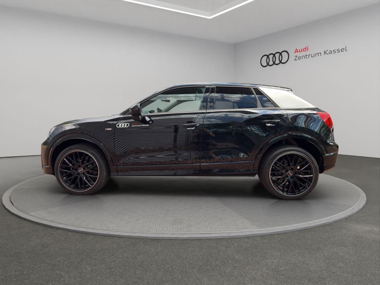 Bild über Audi Q2 S line 35 TFSI S tronic - für weitere Informationen kontaktieren Sie den Audi Partner