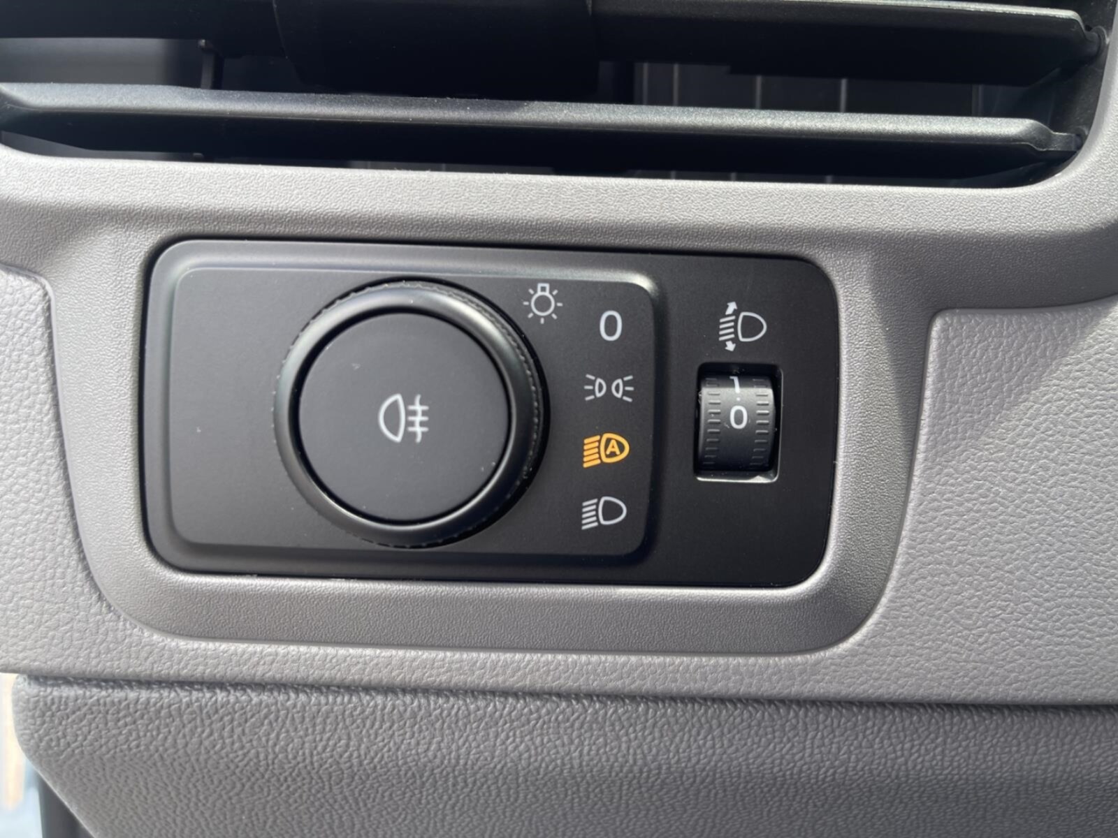 Volkswagen Transporter Kasten kurzer Radstand – Bild 13