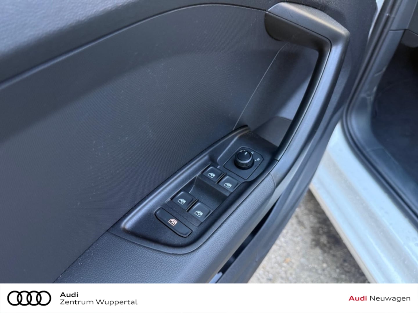 Bild über Audi A1 Sportback 25 TFSI S tronic - für weitere Informationen kontaktieren Sie den Audi Partner