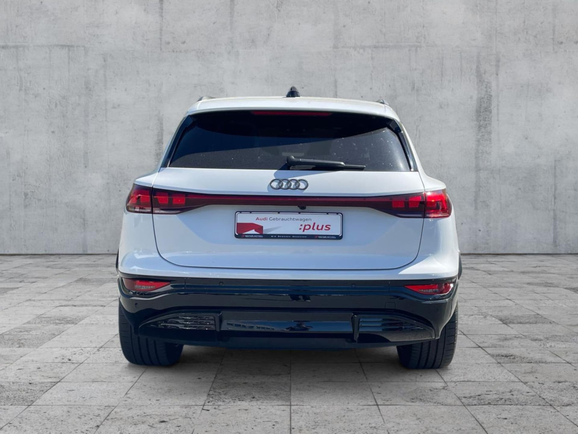 Audi SQ6 SUV e-tron