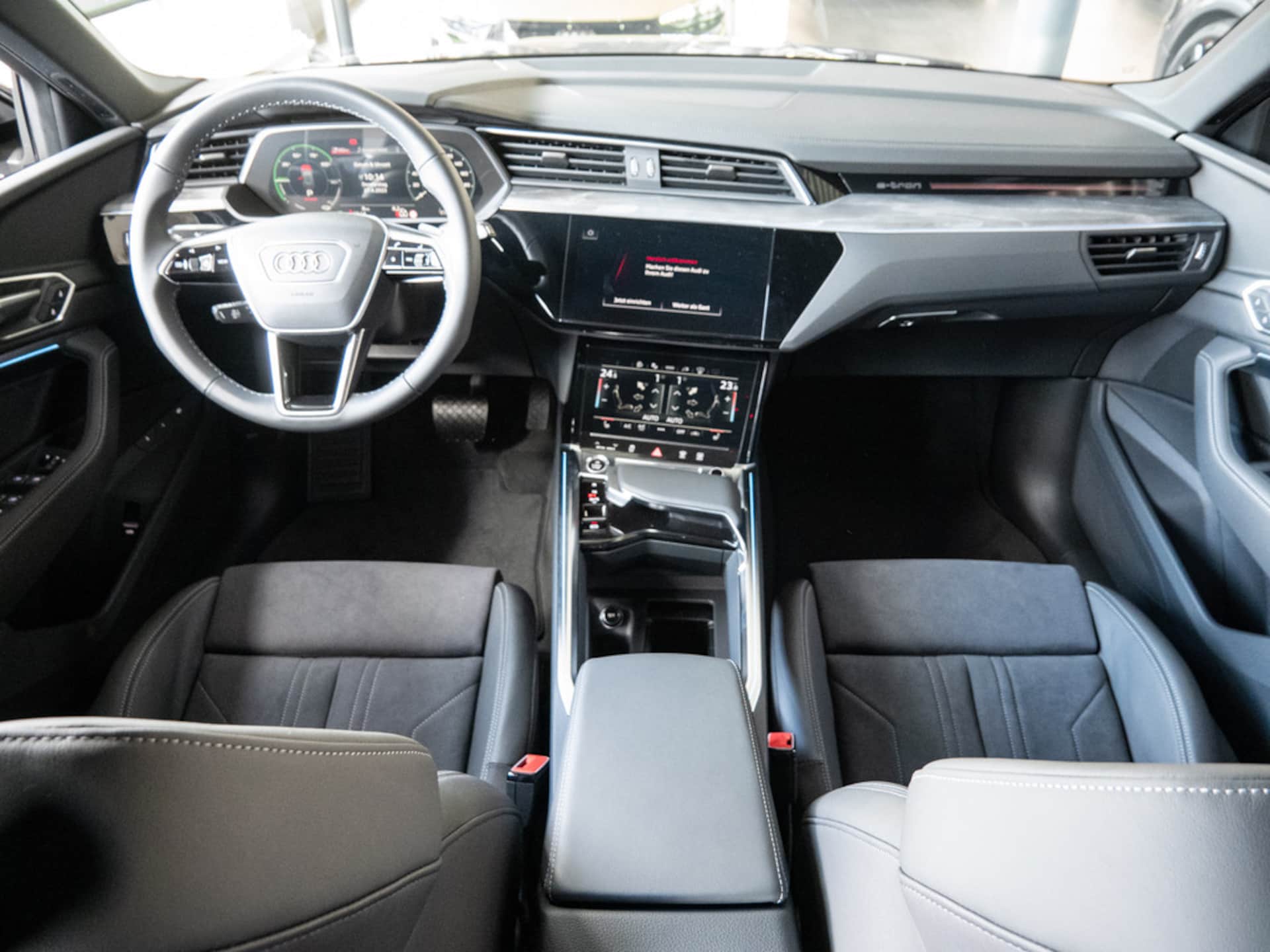 Audi Q8 e-tron S line