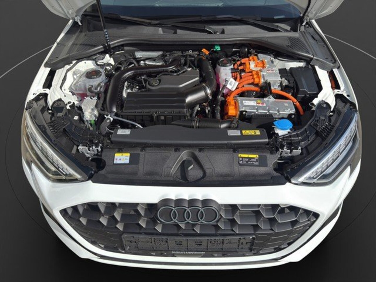 Bild über Audi A3 Sportback TFSI e advanced 40 TFSI e S tronic - für weitere Informationen kontaktieren Sie den Audi Partner