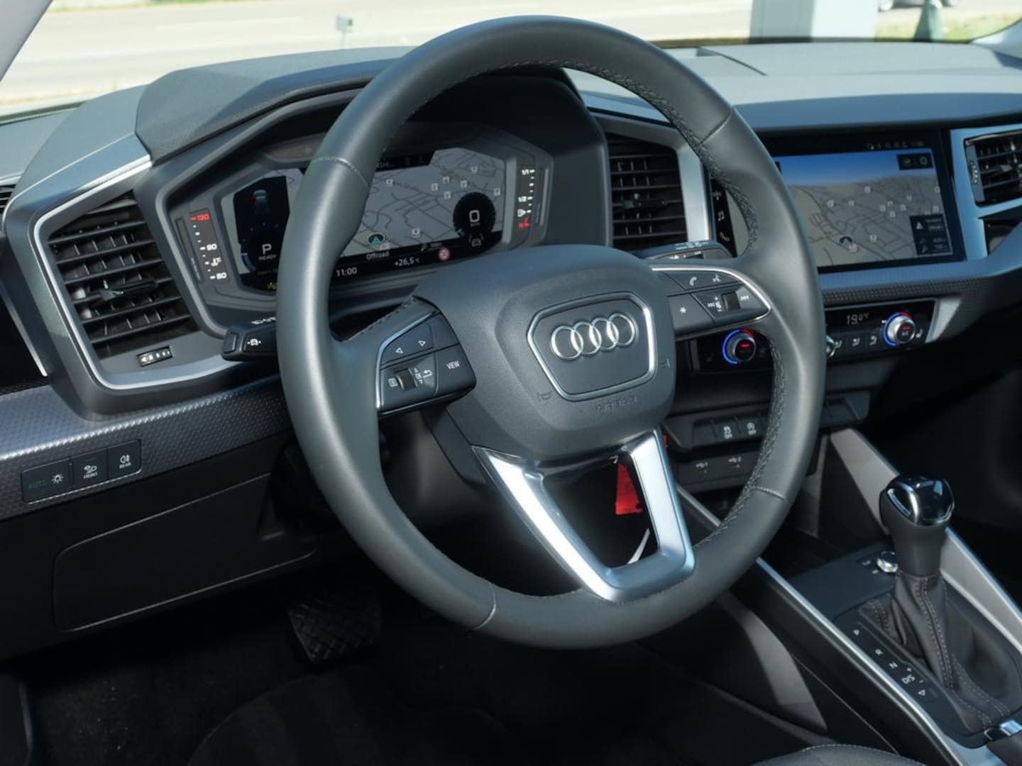 Bild über Audi A1 Sportback S line 30 TFSI S tronic - für weitere Informationen kontaktieren Sie den Audi Partner
