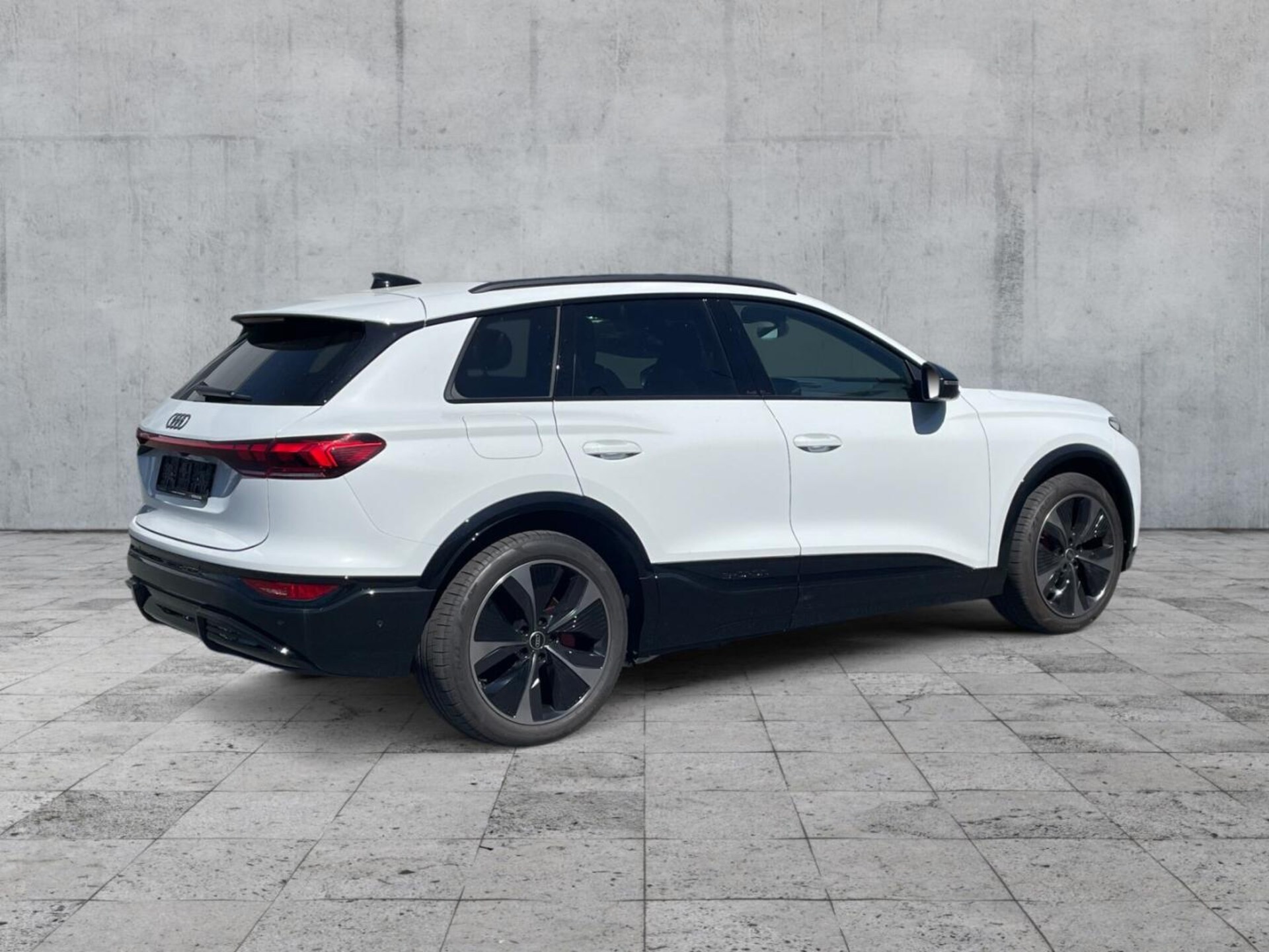 Audi SQ6 SUV e-tron