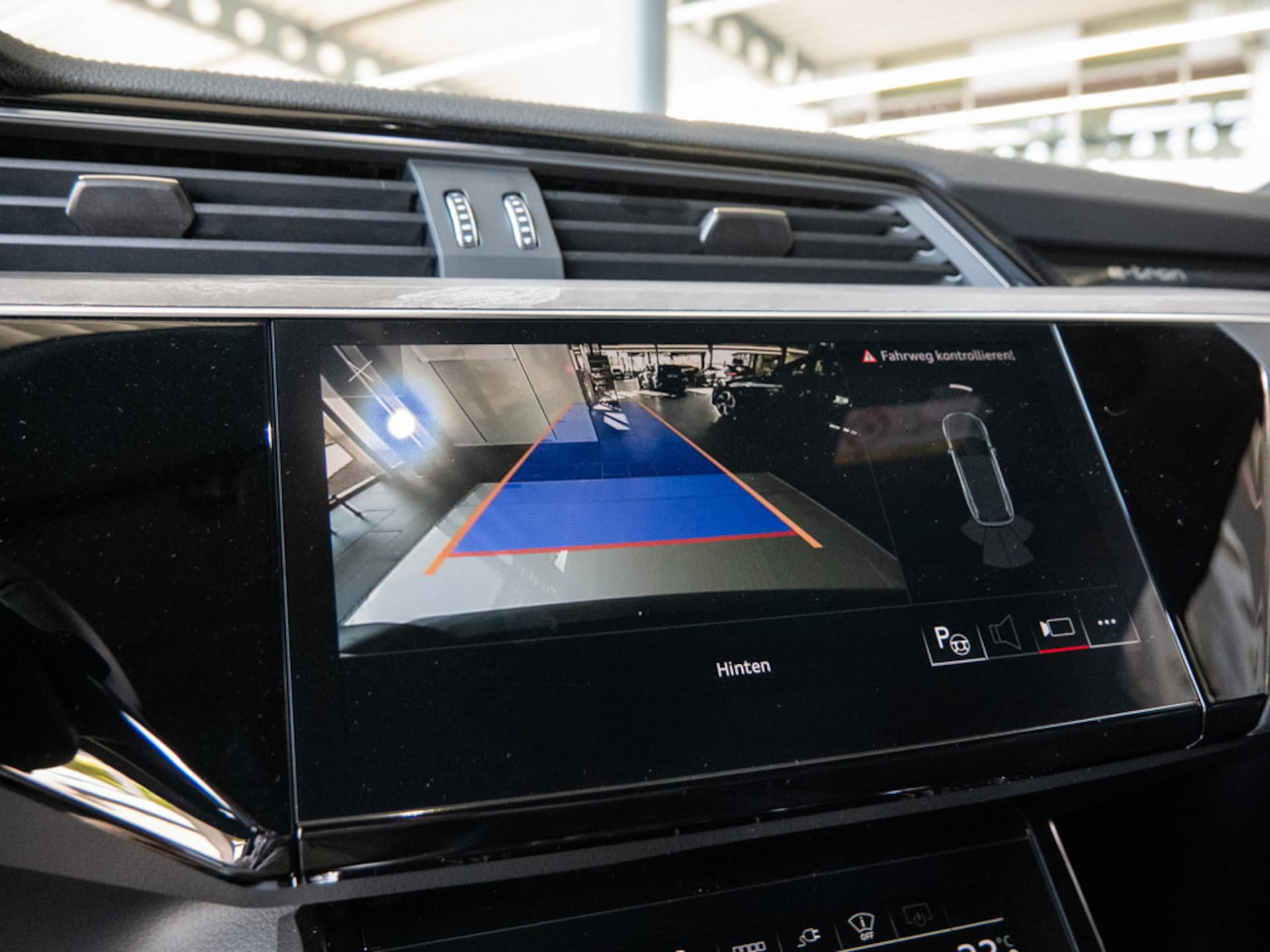 Audi Q8 e-tron S line
