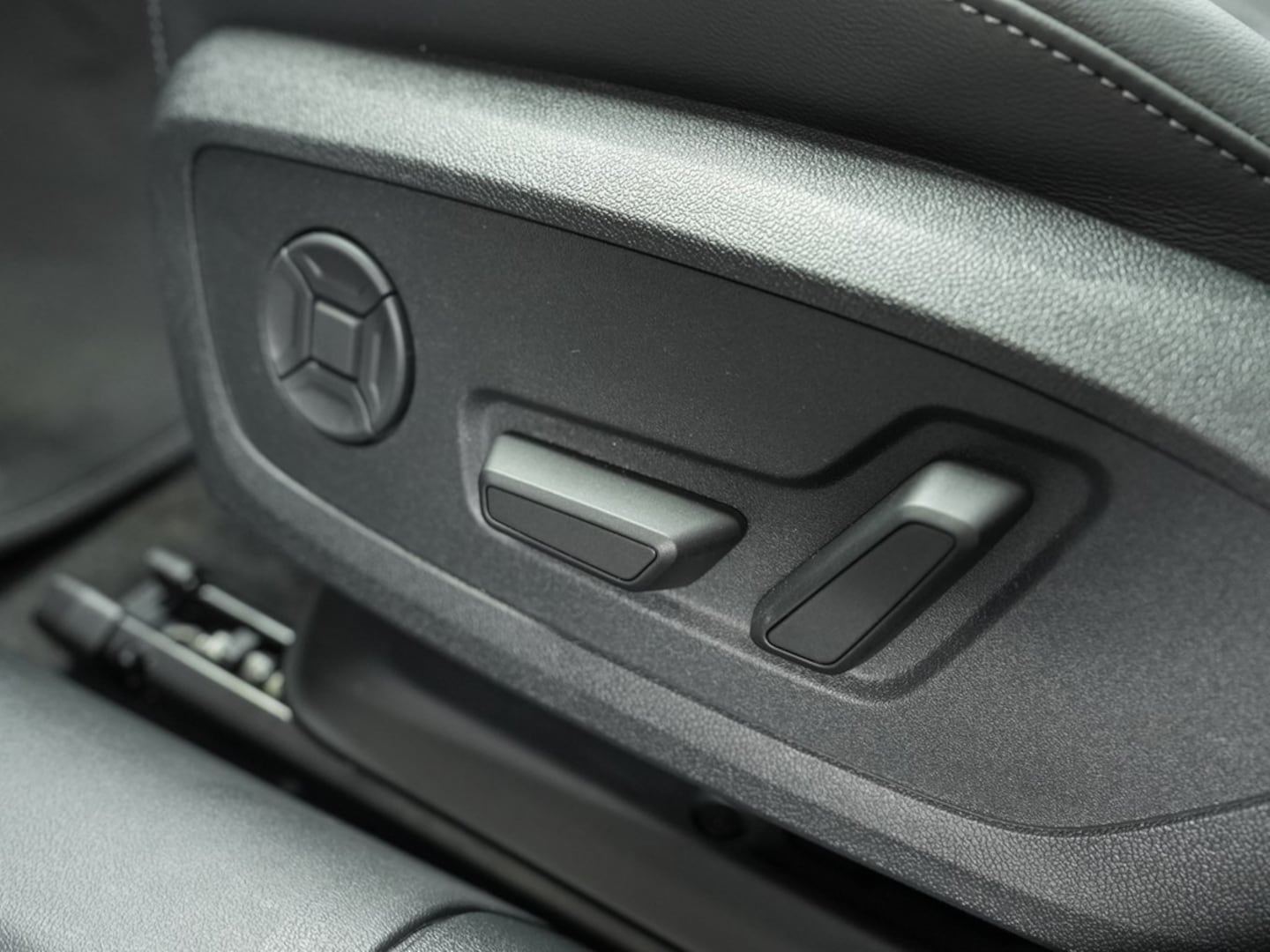 Bild über Audi A5 Avant e-hybrid e-hybrid quattro 270 kW S tronic - für weitere Informationen kontaktieren Sie den Audi Partner