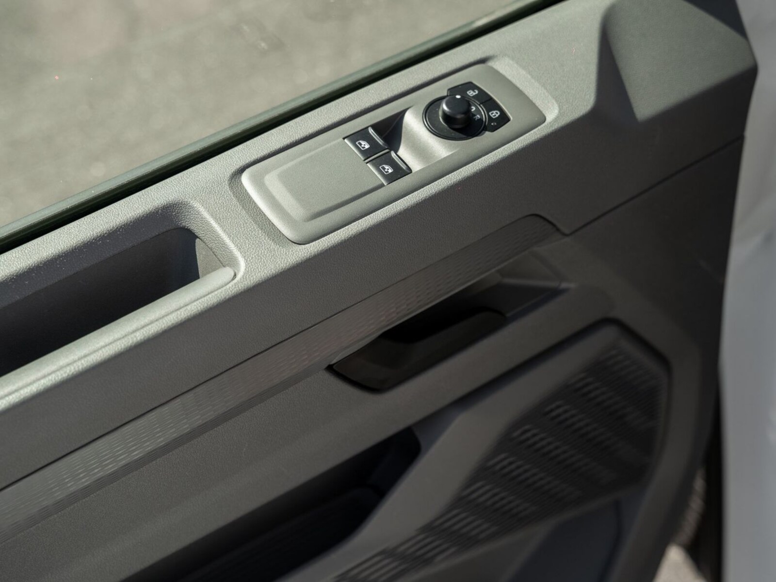 Volkswagen Transporter Kasten langer Radstand – Bild 21