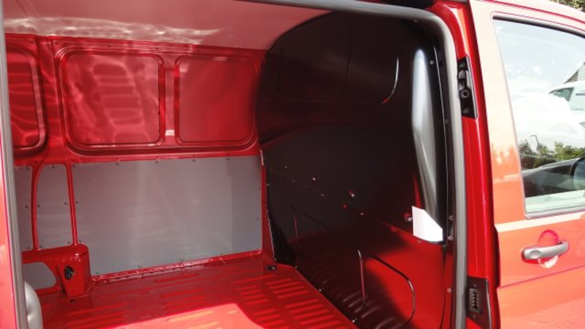 Volkswagen T6.1 Transporter Kasten langer Radstand