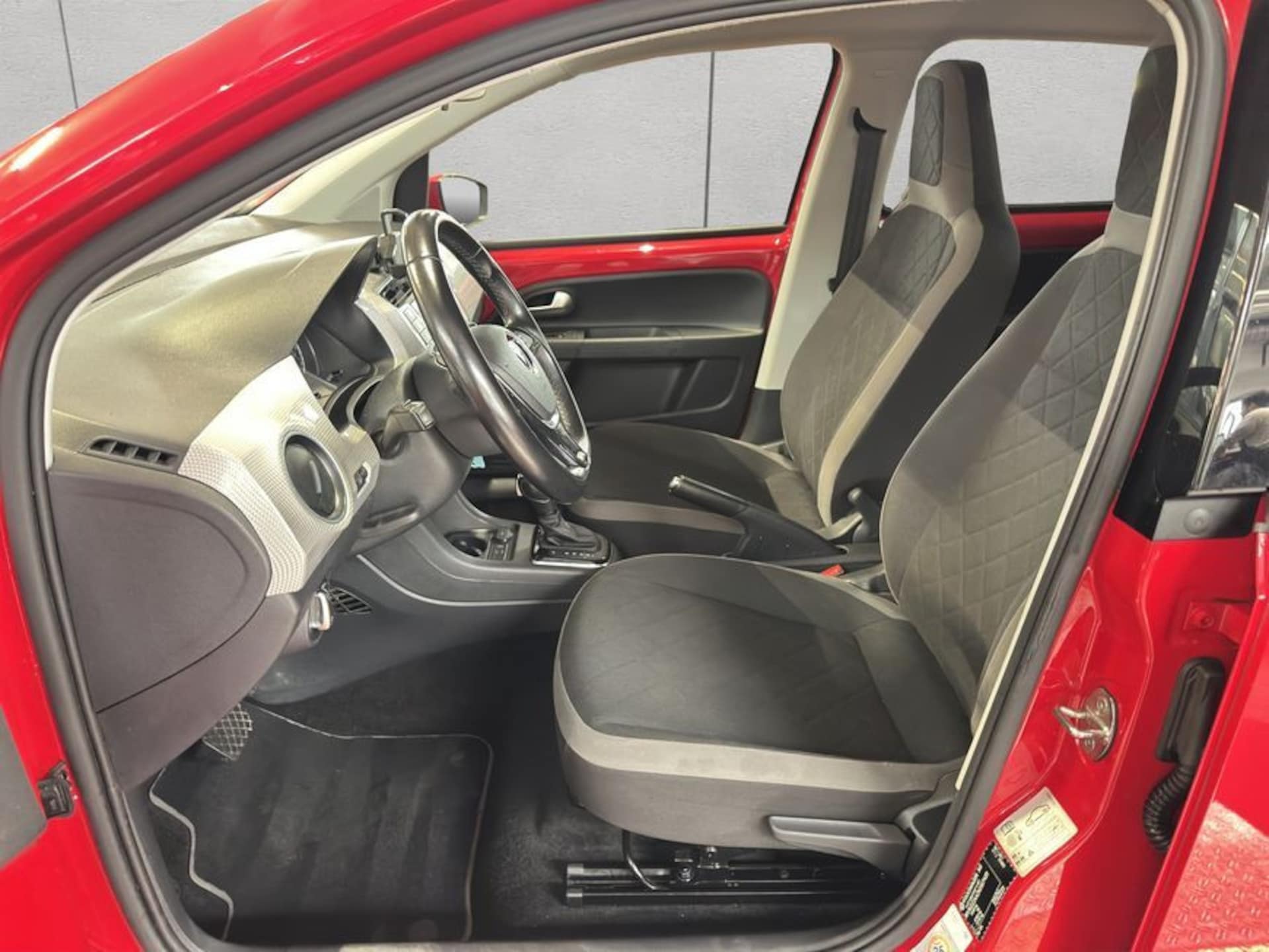 Volkswagen e-up! Style "Plus"