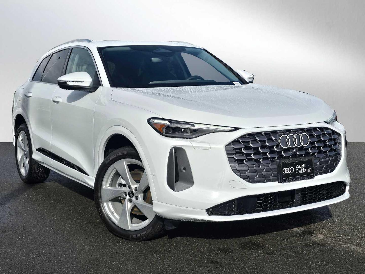2025 Audi Q5 40 Premium Plus's photo