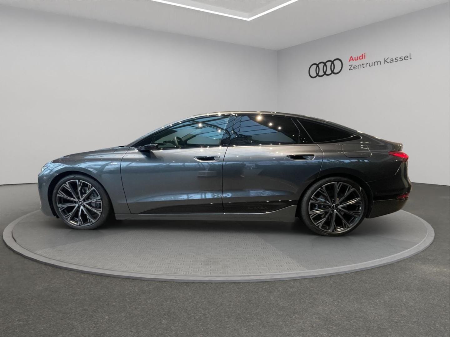 Bild über Audi A6 Sportback e-tron e-tron performance - für weitere Informationen kontaktieren Sie den Audi Partner