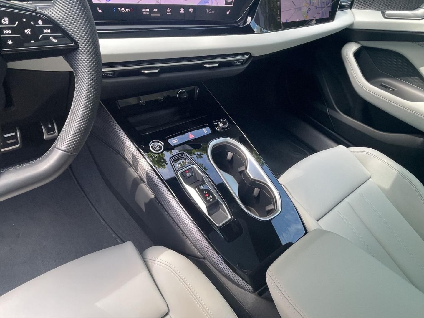 Bild über Audi A6 Avant TDI quattro 150 kW S tronic - für weitere Informationen kontaktieren Sie den Audi Partner