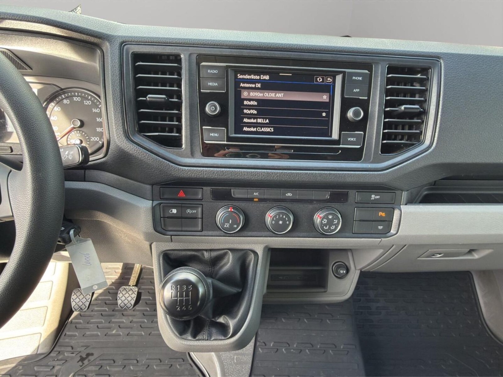 Volkswagen Crafter Kasten mittlerer Radstand – Bild 12