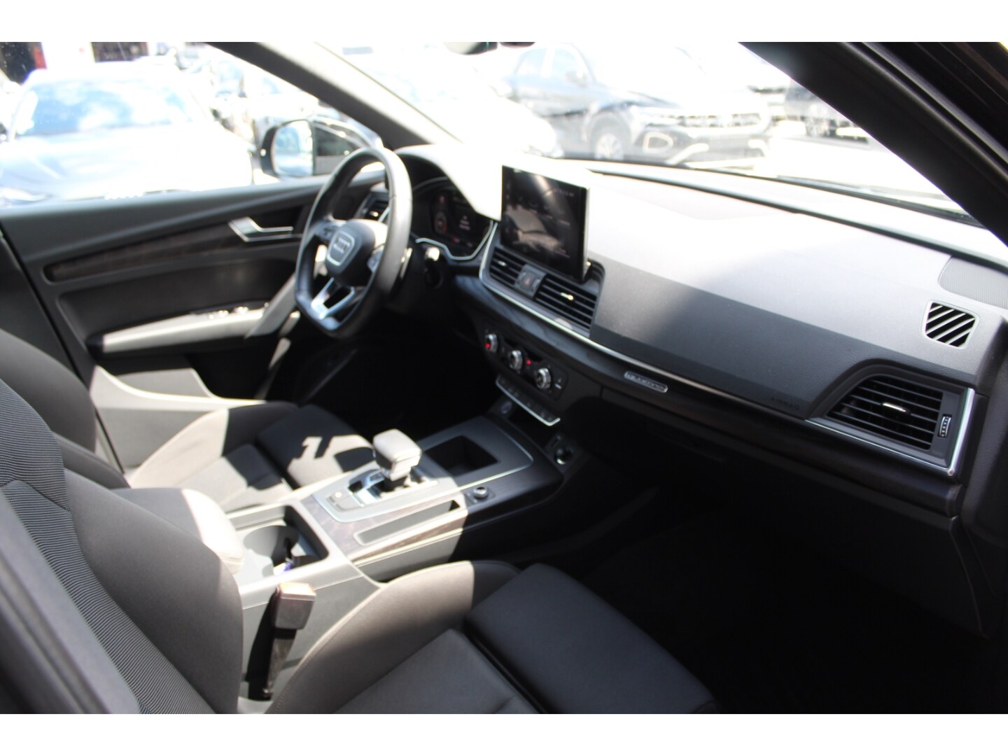 Image about Audi Q5 40 TDI quattro S tronic